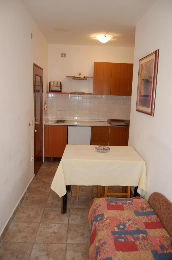 Apartments Villa Angela Đảo Krk Phòng bức ảnh