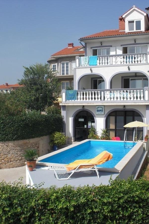 Apartments Villa Angela Đảo Krk Ngoại thất bức ảnh